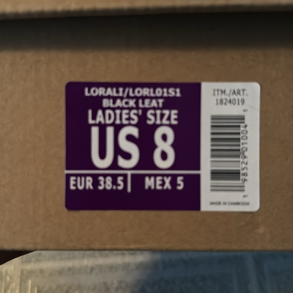 NEW Steve Madden Lorali Black Leather Pull On Ankle Boots - Picture 3 of 4